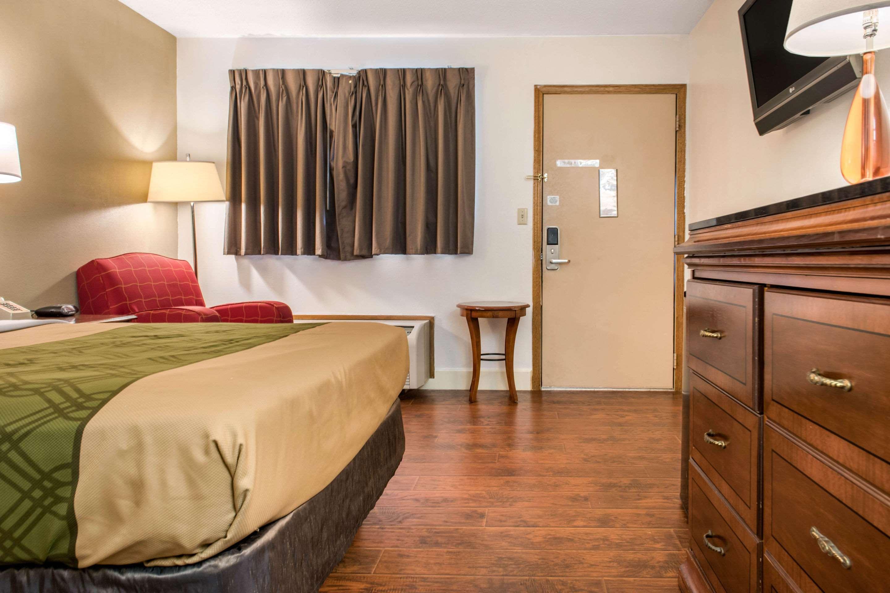 Econo Lodge Holland Екстер'єр фото