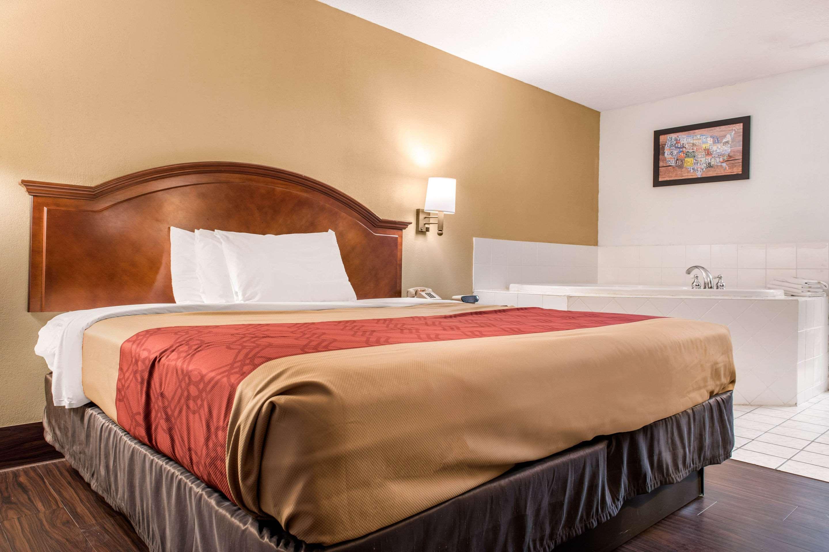 Econo Lodge Holland Екстер'єр фото