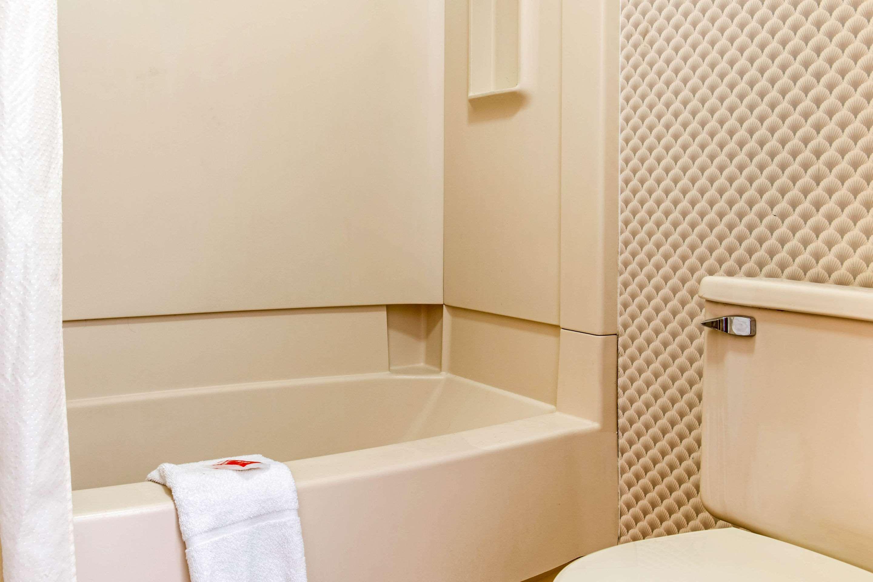 Econo Lodge Holland Екстер'єр фото