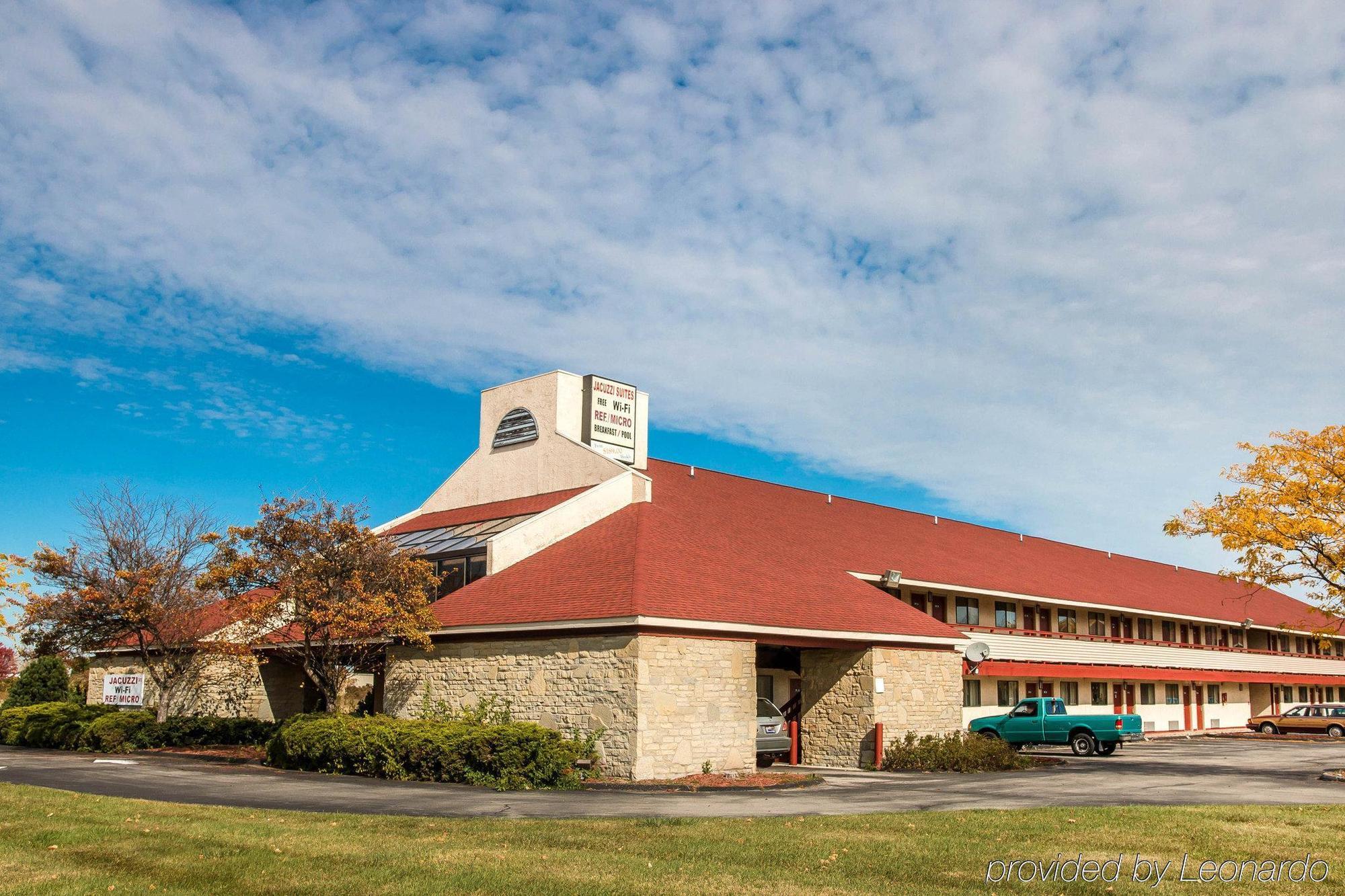 Econo Lodge Holland Екстер'єр фото