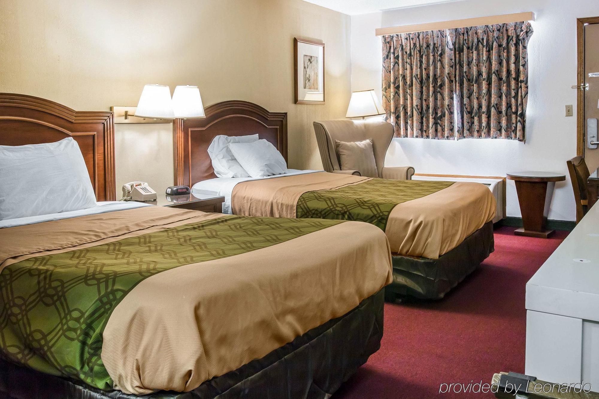 Econo Lodge Holland Екстер'єр фото