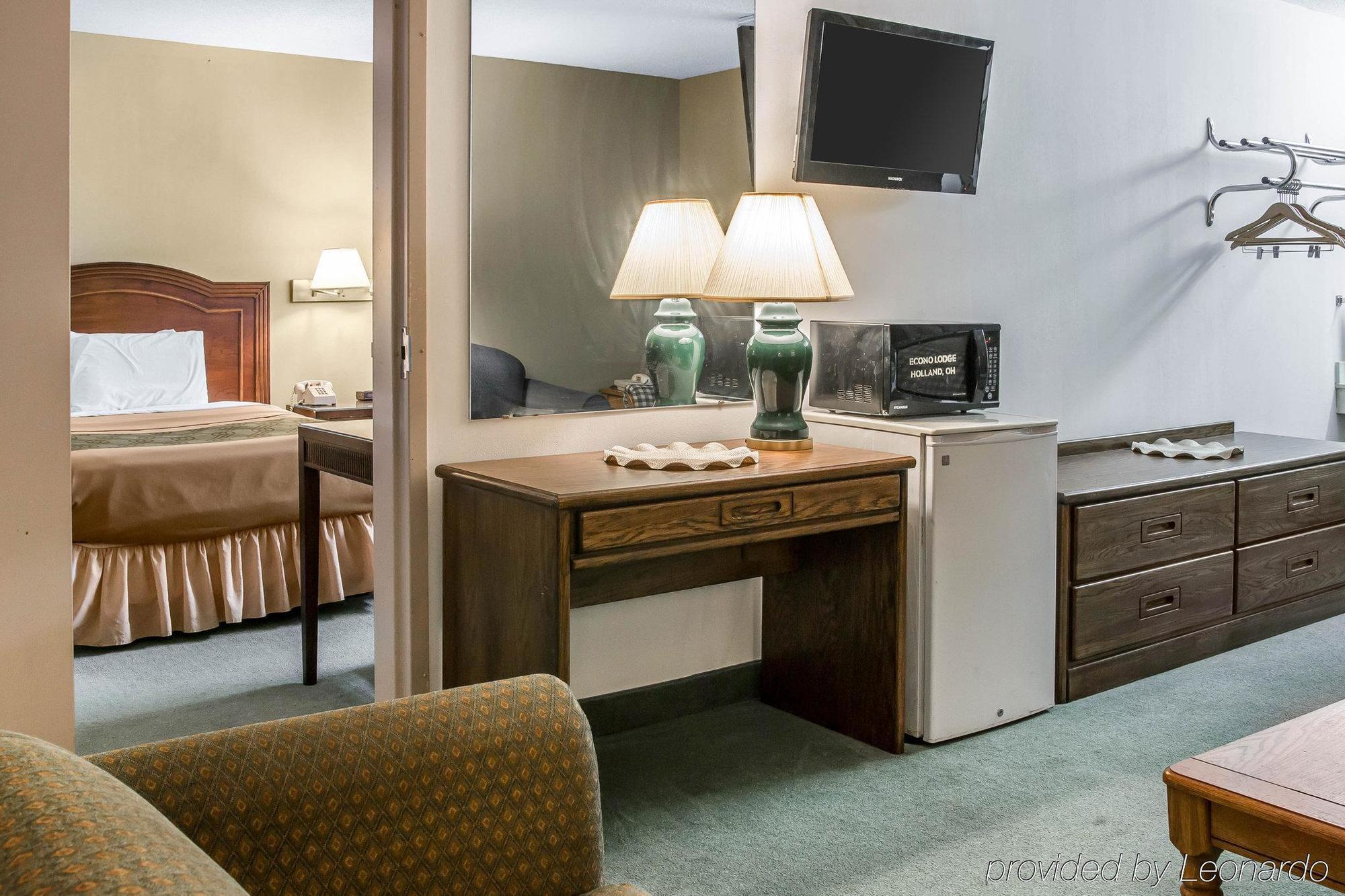 Econo Lodge Holland Екстер'єр фото