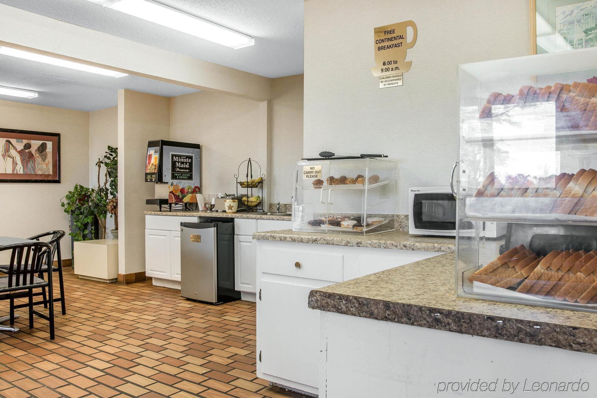 Econo Lodge Holland Екстер'єр фото