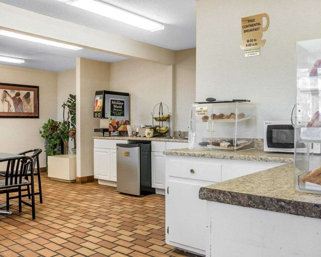 Econo Lodge Holland Ресторан фото